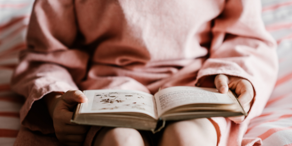 Advice for reading bedtime stories to children who are different ages